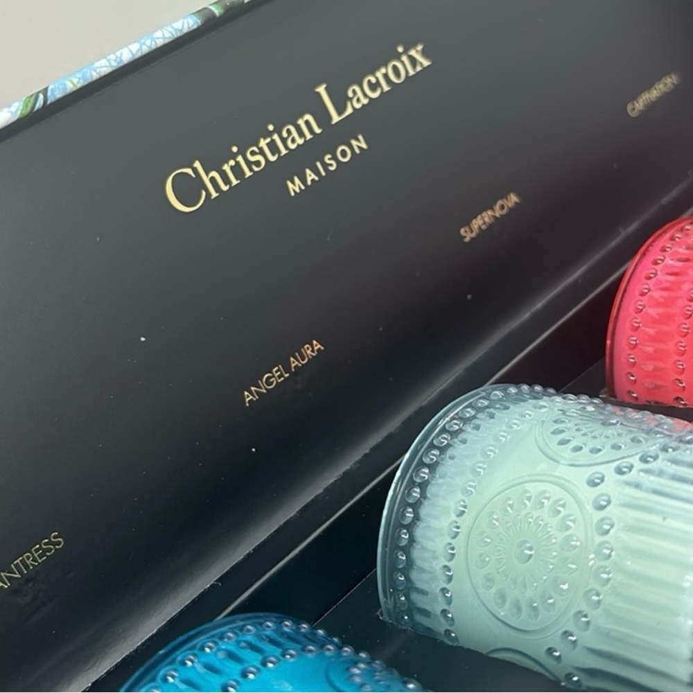 Christian Lacroix NWT Set of 4 Luxury Soy Blend  Fragrance Candles 2.5 Oz Each - Picture 3 of 8